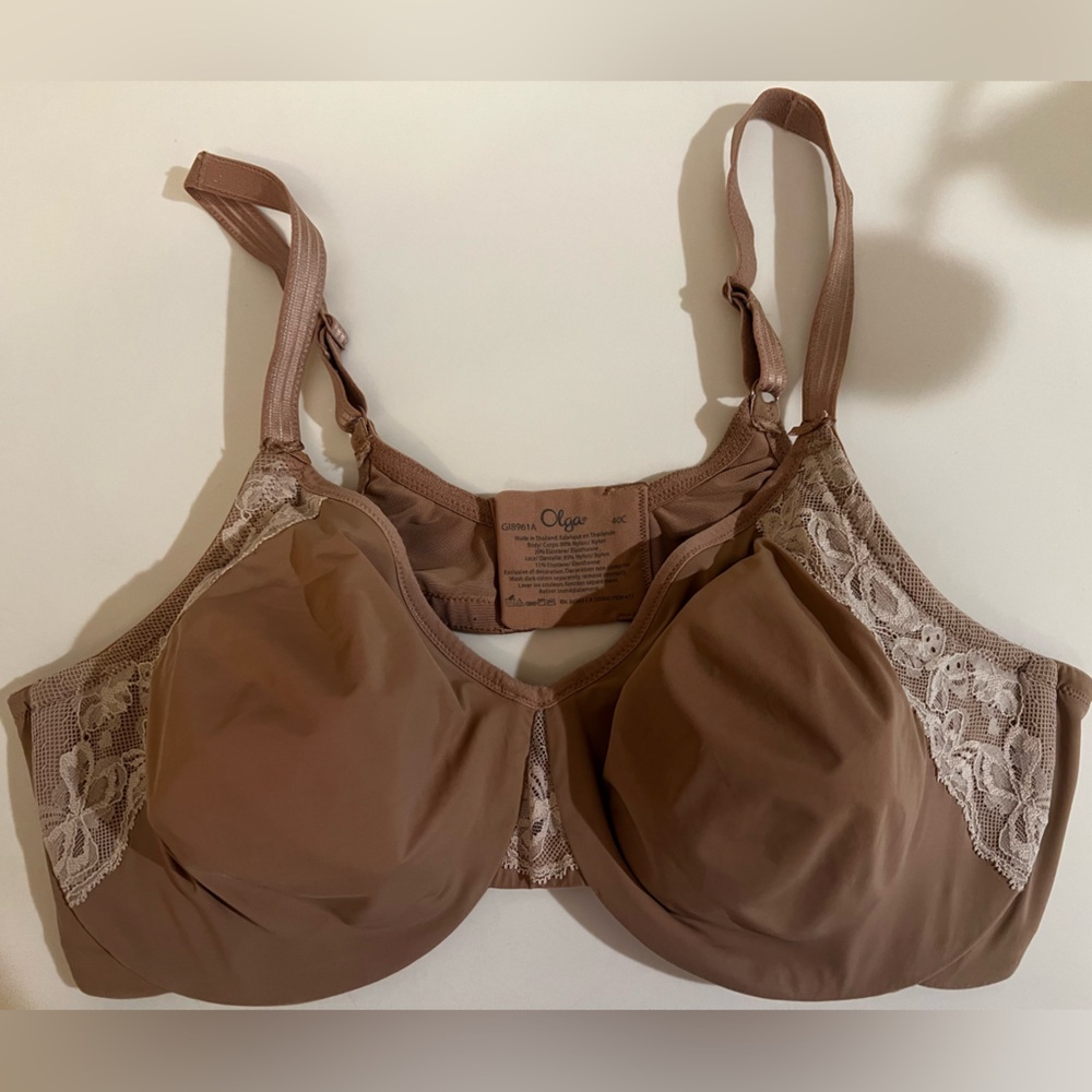 OLGA CLOUD 9 FULL-FIGURE LACE-TRIM MINIMIZER BRA. SIZE 40C. TOASTED ALMOND